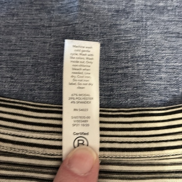 Athleta Women’s Size Large Striped V-neck Long Sleeve Top - Picture 4 of 6